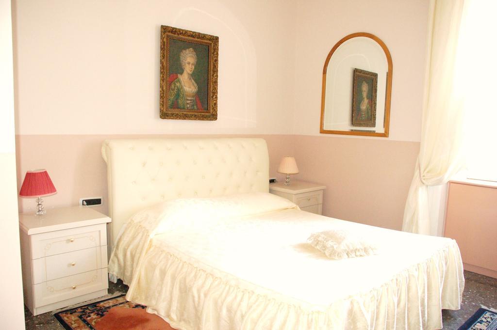 Charme Holidays Colosseum Gasthuis 2*